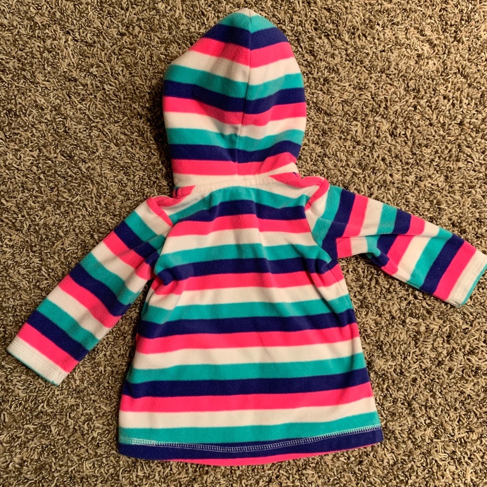 Carter’s Sweater - Picture 4 of 4